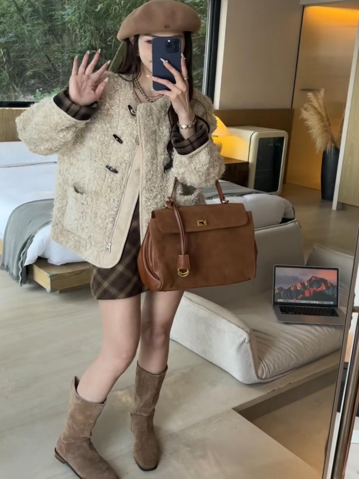 

Lazy wind short lamb wool coat women s 2025 autumn and winter new loose thickened casual age-reducing and thin top XL абрикосовий