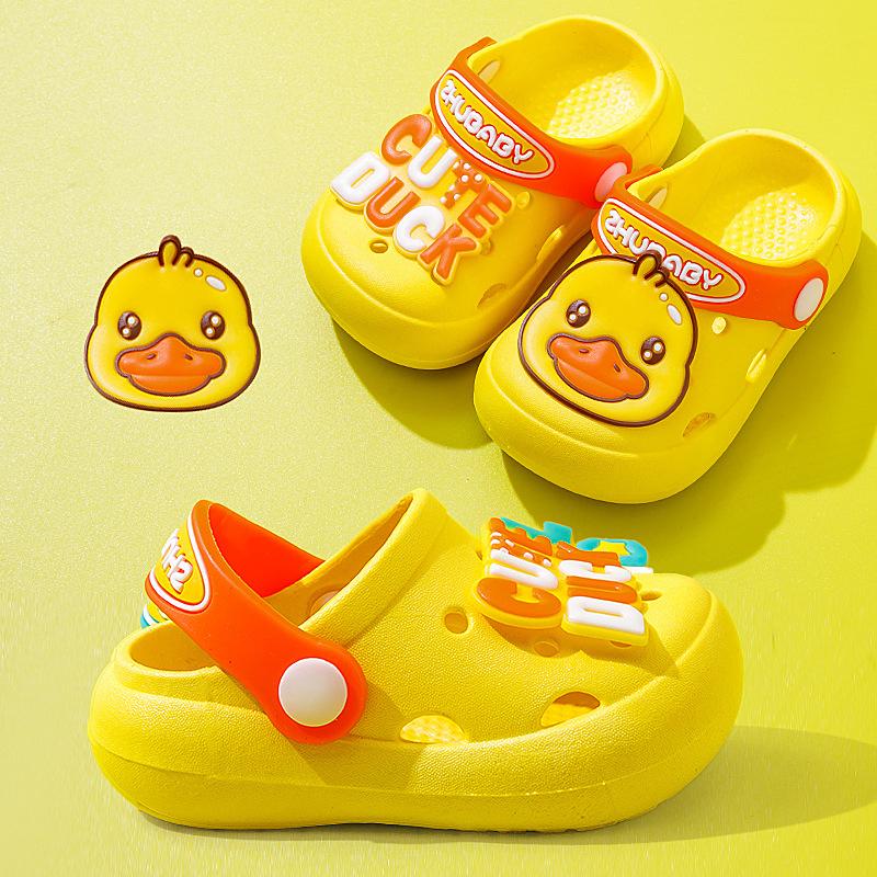 Léto Nové Dětské studené pantofle Vnitřní protiskluzové a měkké dno Pohodlné Roztomilé dětské dírkové boty, domácí pantofle pro chlapce a dívky