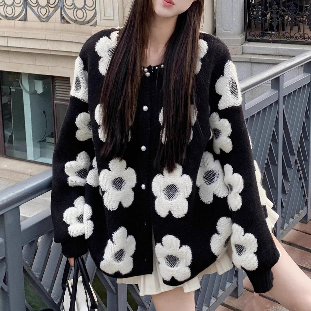 Heavy industry beaded flower sweater cardigan women's autumn and winter new Korean version of foreign style outside wear loose lazy style knitted jac