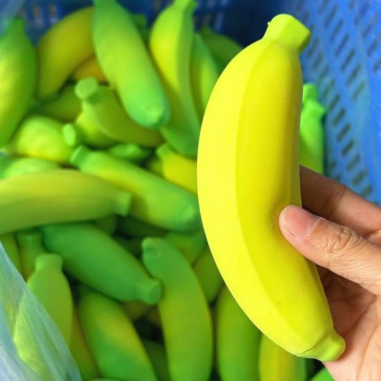 2Pcs Stress Relief Simulation Banana Toy Anti-Anxiety Color Changing Banana Squeeze Toy Slow Rising Fruit Fidget Sensory Toy Office Worker Gift