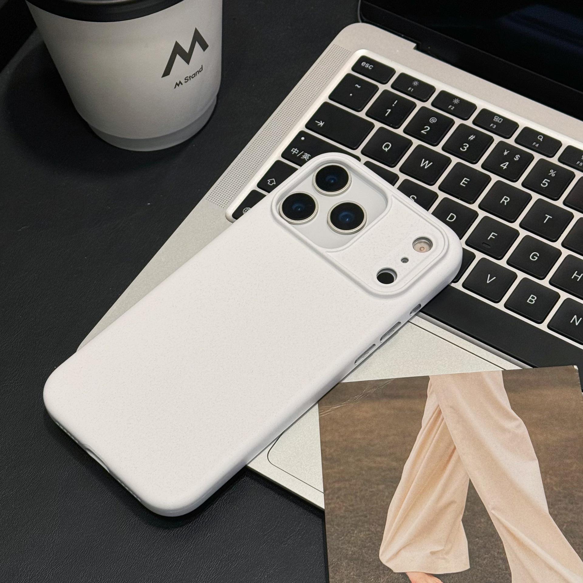 

Apple 17 Pro Max Sandstone Magnetic Case: Frosted Skin Feel, Heat Dissipation, Drop-proof Protection for iPhone 16 15