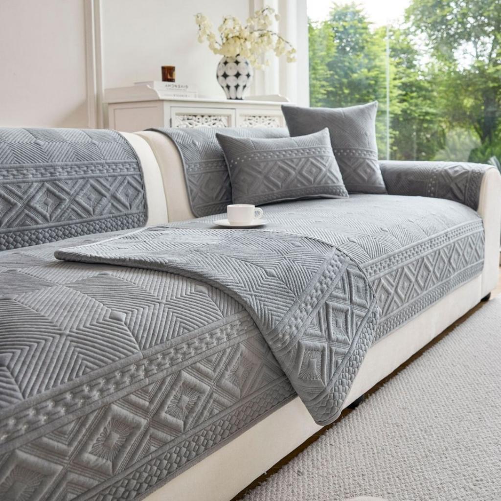 New Sofa Cushion with Crystal Velvet and Skin Friendly Cushion Fixed Anti Slip Comfortable and Wear-resistant Sofa Cover Cloth