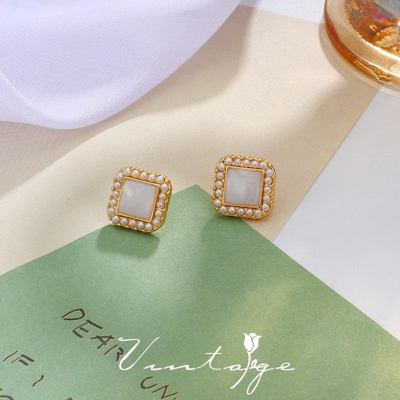 S925 Silver Needle Drip Oil French Classic Elegant Exquisite Rainbow Ear Clips Small Versatile Black Square Pearl Stud Earrings