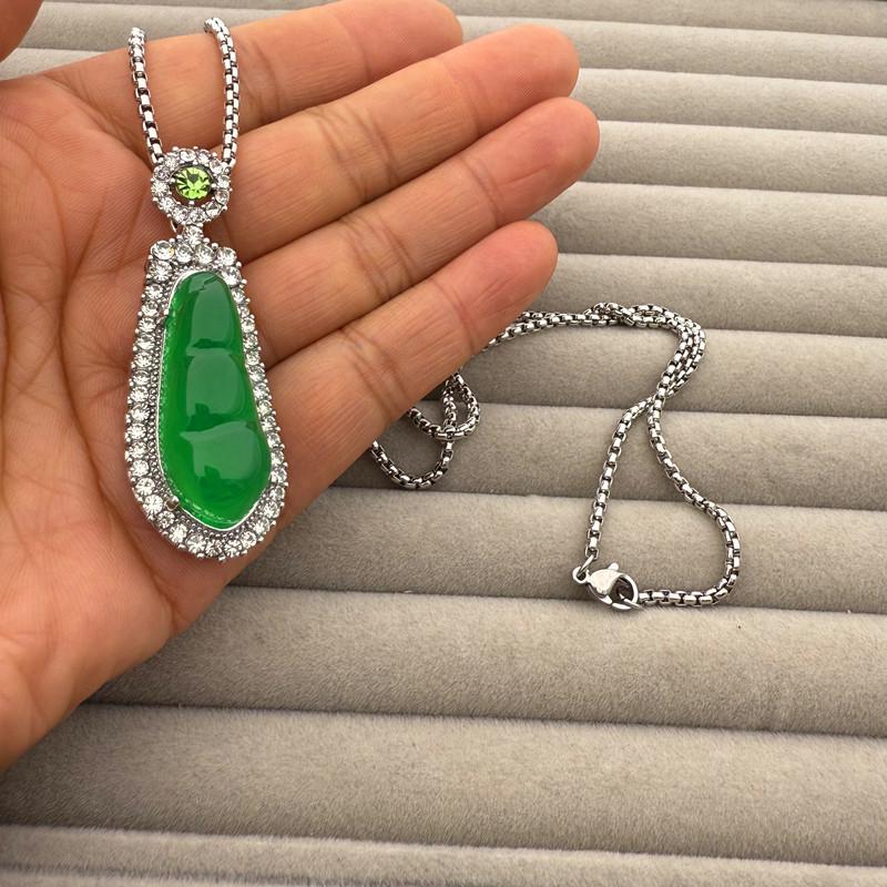Elegant Women's High-Quality Imitation Chalcedony Pendant Necklace - Jade Green Ping'an Pai, High Ice Jade Inlaid Design