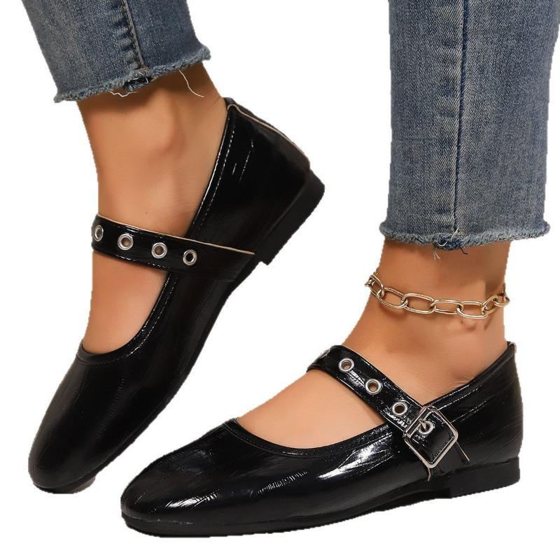 Spring and Autumn's New Round Toe Flat Flat One-shoulder Buckle Women's Single Shoes