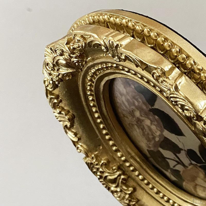 Vintage Picture Frame Tabletop Display Holder Birthday Gift Versatile Elegant Photo Decor for