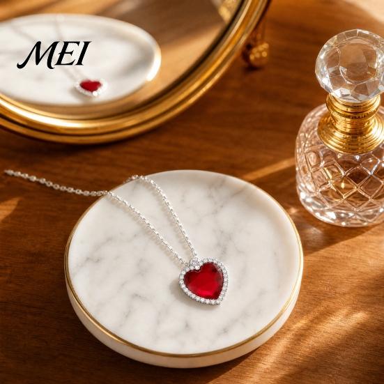 Light-reflecting Pendant Blue Heart Necklace, Faux Diamond Sparkly Romantic Elegant Daily Wear Necklace Jewelry Gift for Women Wife Girlfriend