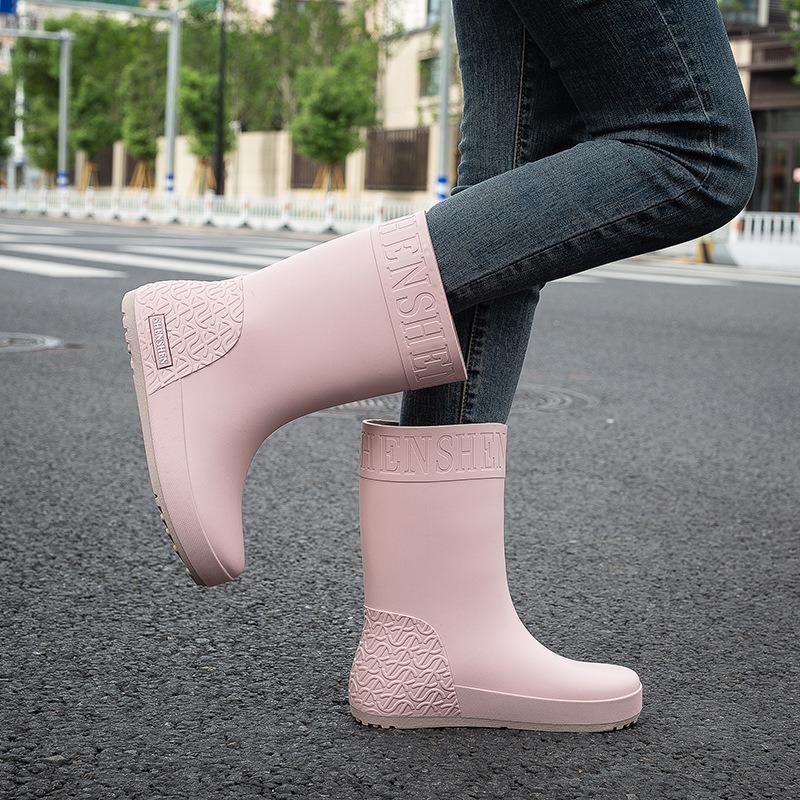 Fashion Rain Shoes Women's Medium and High Rain Boots Women's Waterproof Water Shoes Outer Wear Rubber Shoes Overshoes Water Boots
