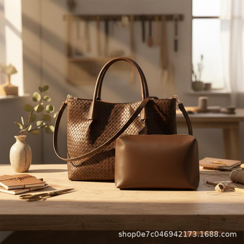 

New plaid woven pattern tote mother and child large bag trendy portable messenger bag for