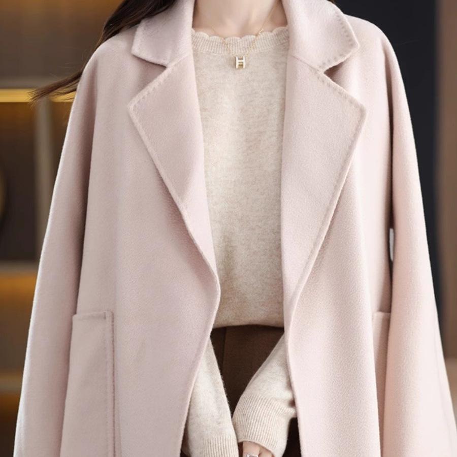 Dámský ležérní krajkový svetr s kulatým výstřihem, slim fit, s dlouhým rukávem - Měkký úplet Kolekce podzim/zima 2024