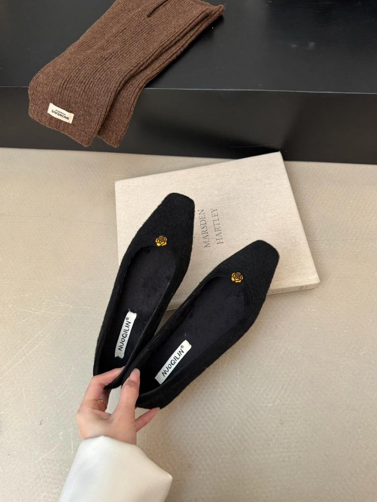 French thick heel suede with Mary Jane shoes for women's autumn and winter 2025 new square head light mouth Mao Mao single shoes