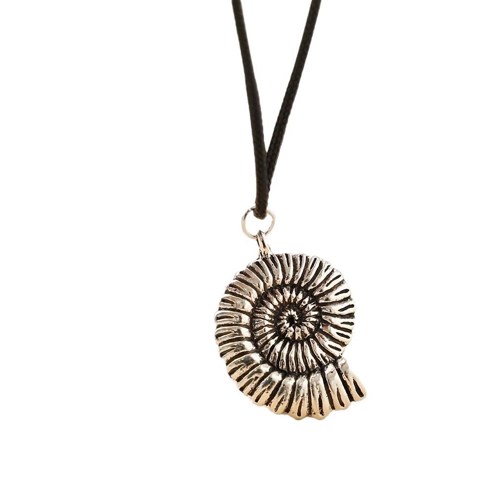 High-End Ocean Style Conch Pendant Clavicle Chain Spiral Necklace