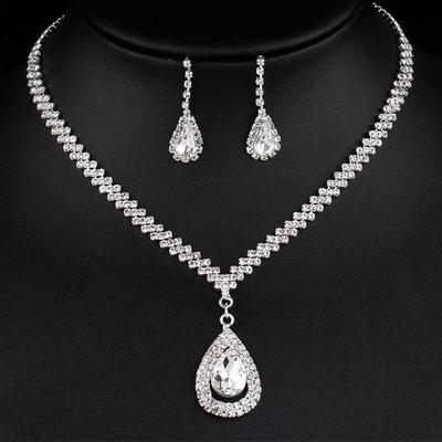 Elegante y lujoso juego nupcial de diamantes brillantes con forma de gota de agua, collar y pendientes, accesorios nupciales, juego