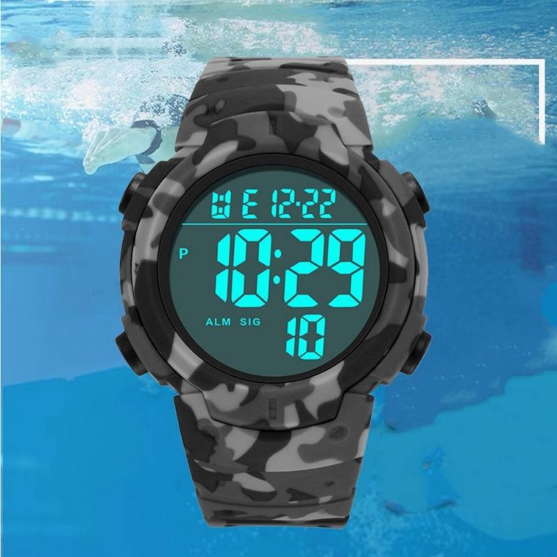 Top neue Camouflage Herren Studenten Sport Elektronikuhr Multifunktionale wasserdichte Großbildschirm Militäruhr Sportuhr für ältere Menschen