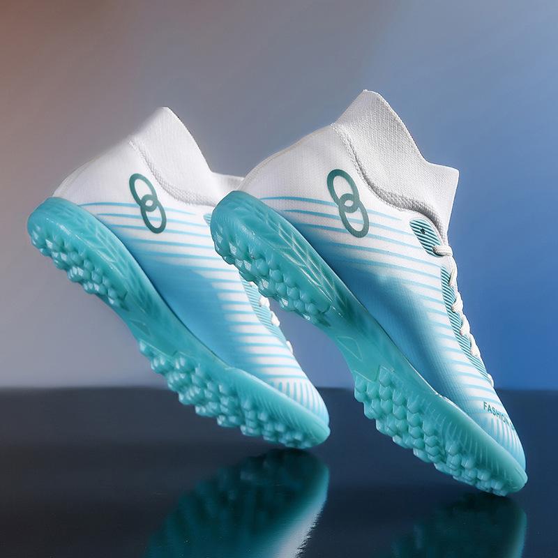 Seamless Cut Large Size Men's and Women's Football Shoes New Student Adult Spike Broken Nail Competition Training Shoes