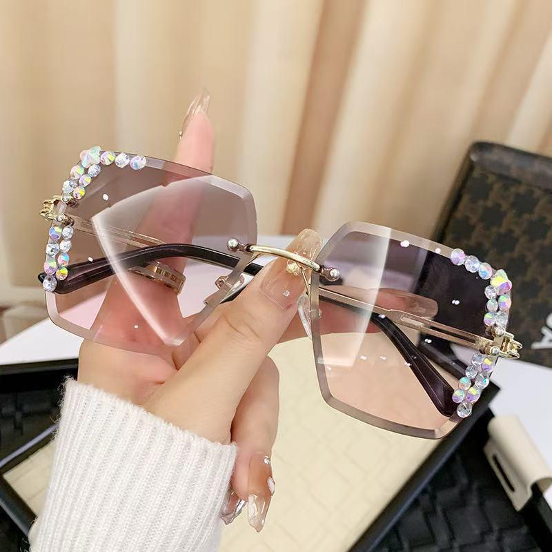 2025 Large Cut-Edge Square Sunglasses with Glittering Starry Rhinestones - Women's UV Protection