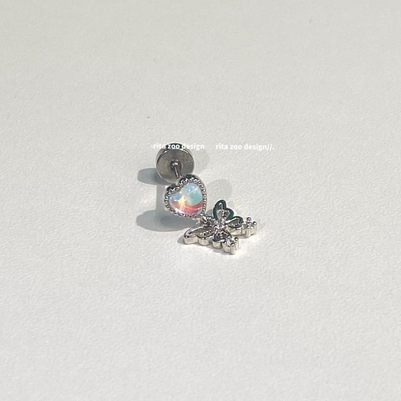 Butterfly-Control Titanium Ear Cartilage Studs: Playful & Cute Collection