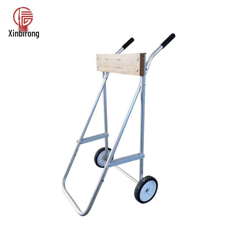 Stojan na vozík pro závěsný motor