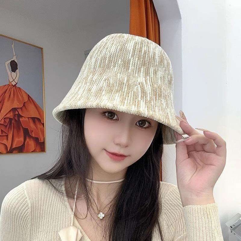 Autumn and Winter New Versatile Bucket Hat Outdoor Cold Ear Protection Basin Hat Student Fashion Face Small Plaid Bucket Hat