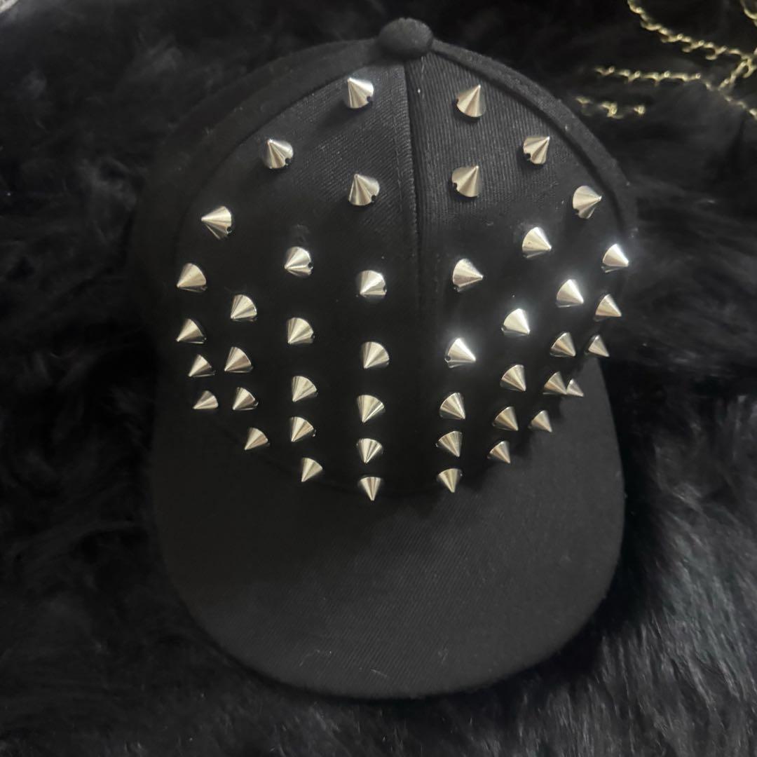 

[USED] Black studded baseball cap