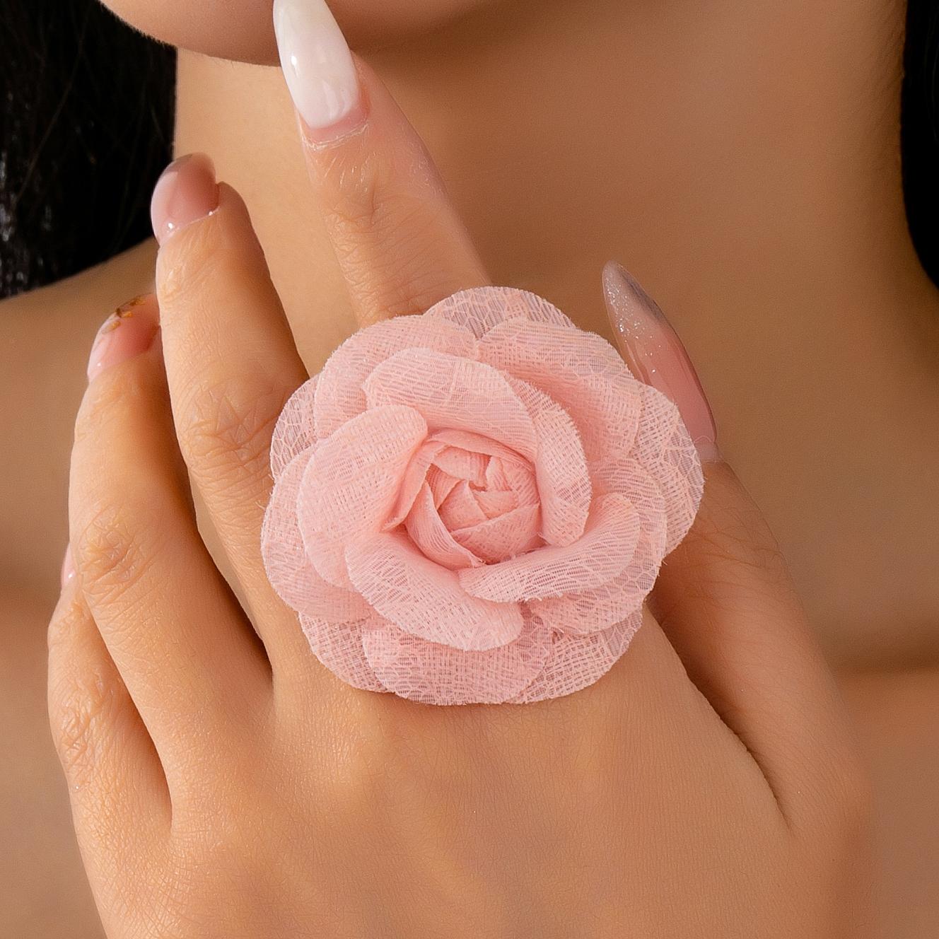 

A Single Women s Ring with a Pink Three-Dimensional Flower, a Romantic and Elegant Bohemian Style Ring, Suitable for Daily Wear and Vacations розовый