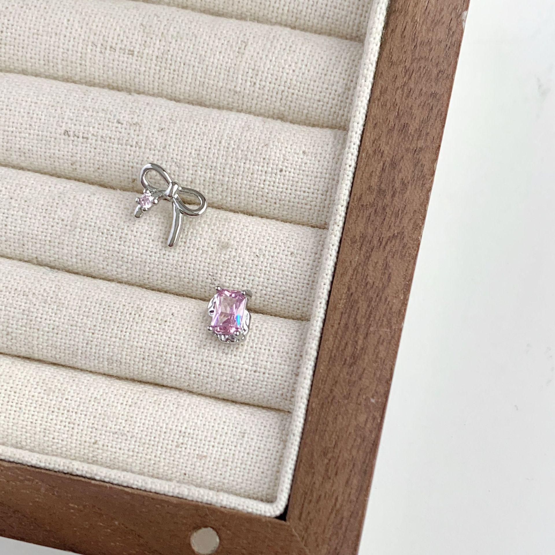 Exquisite Pink Asymmetrical Bow Stud Earrings for Women - Elegant and Super Shiny Niche Style Accessories
