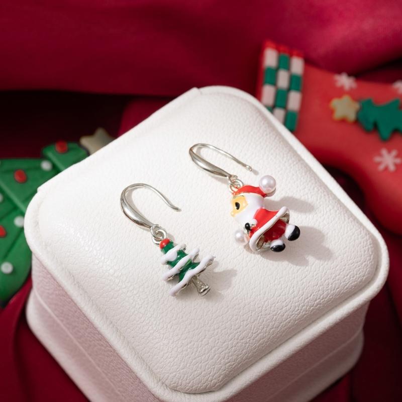 Festive Cartoon Santa Claus Stud Earrings Allergy Resistant Alloy Christmas Accessories For Kids Adults
