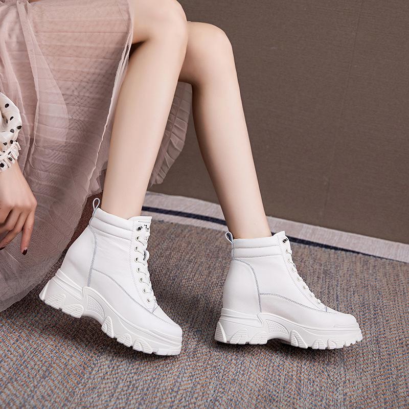 Inner Height Increase, Autumn and Winter New British Style Platform Martin Boots, Medium Boots, Short Boots, Locomotive Leather Boots Tide