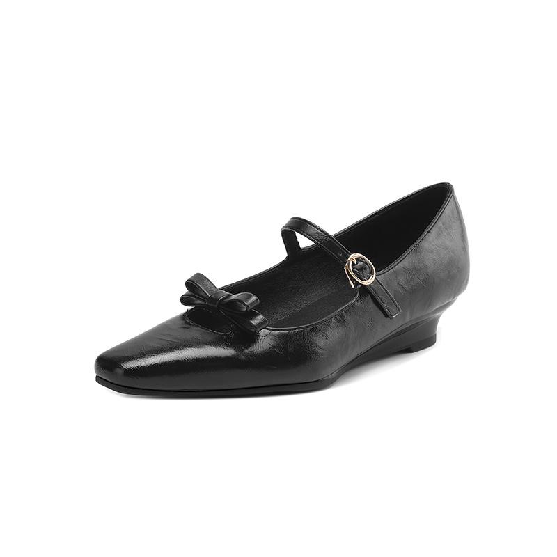 New women's casual wedge shoes, light mouth low top large size soft sole, low heel pointed head, black women's single shoes for all seasons