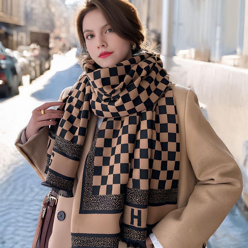 2025 High-End Women's Korean Style Versatile Shawl: Double-Sided, Warm, Imitation Cashmere Scarf with Old Flower Design for Autumn/Winter.