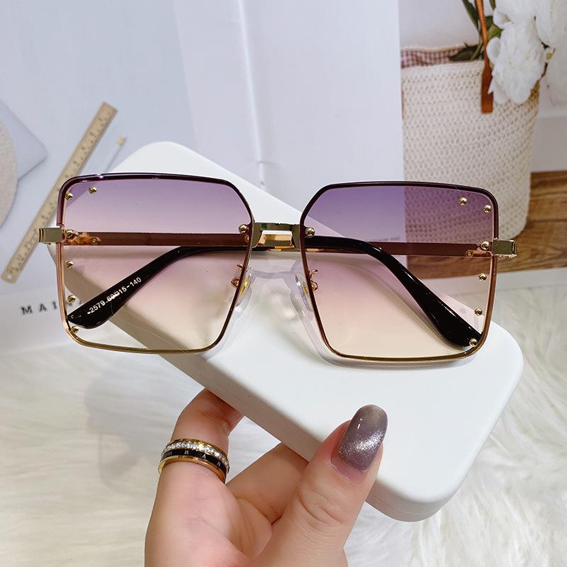 Gradient Cut-Edge Large Frame Women's Fashion Sunglasses - Slimming & Stylish Street Style