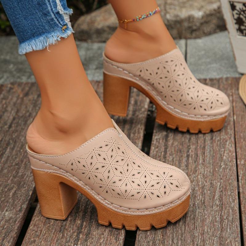 Damen Übergröße Wildleder High Heel Pantoletten Sommer Europäisch Amerikanischer Stil Geschnitzt Hohl Geschlossene Zehen Dick Blockabsatz