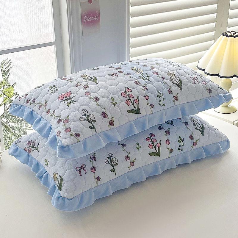 Verdicktes Kissenbezug-Set aus Milchsamt für den Wintergebrauch zu Hause, Kissenbezug aus Korallensamt mit einem Kissenkern