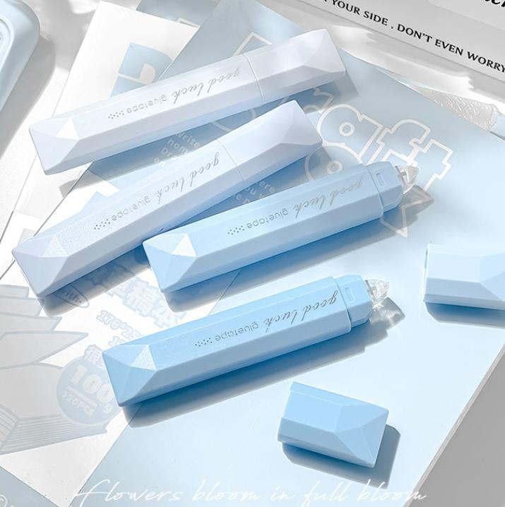 

4pcs of double-sided tape, easy to distribute DIY, photo album, and school supplies, multiple colors