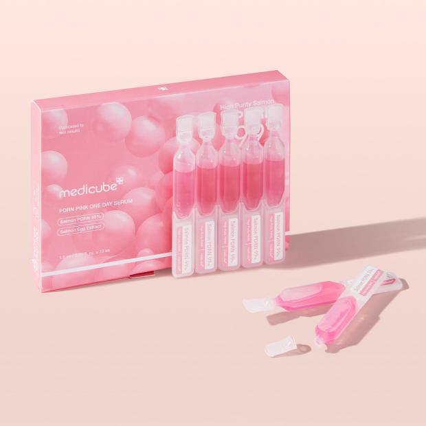 Medicube PDRN Pink One Day Serum 1,5 ml x 10 szt. w 1 pudełku  (3 opcje)