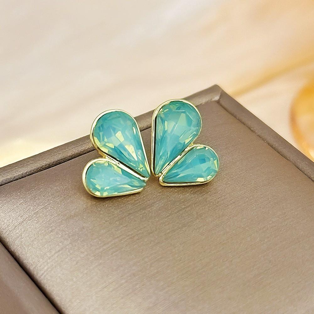 Exquisite, small, light luxury, blue rhinestone love stud earrings, simple, small, fresh temperament, peach heart earrings, light luxury and high-end