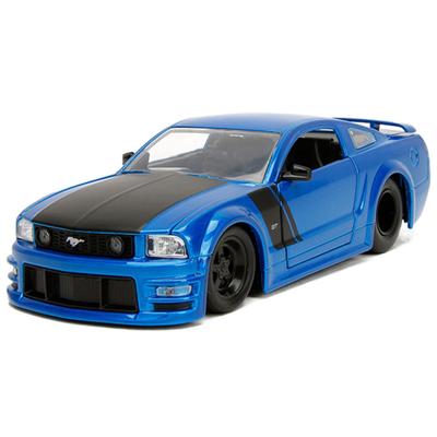 JADATOYS Mēroga BTM 2006 Ford Mustang GT Diecast Modeļa Amerikāņu Automašīnu Kolekcija ar Atveramu un Aizveramu Gimmick 1/24 Automašīna, [Lietota]