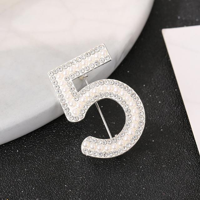 Fashionable Fashionable Pearl Pin Brooch High End Zircon Stone Petal Brooches For Women Clothes Pin Accessories Fine JewelryFashion Jewelry