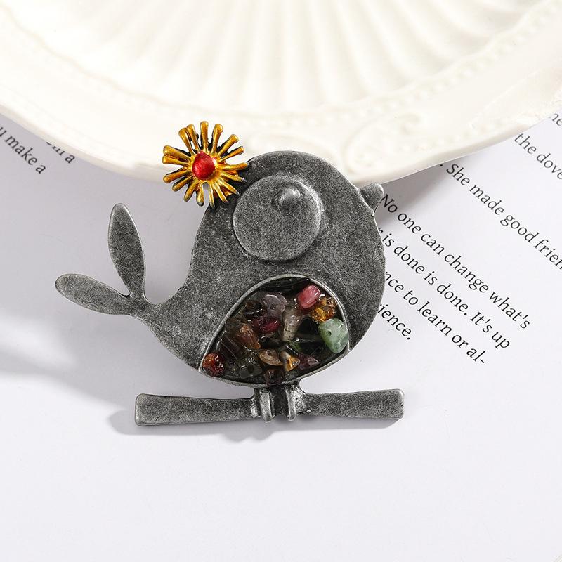 Cute Industrial Sense Bird Brooches Chic Lapel Pins For Women Girls Exquisite Vintage Animal Brooch Versatile Corsage Gifts