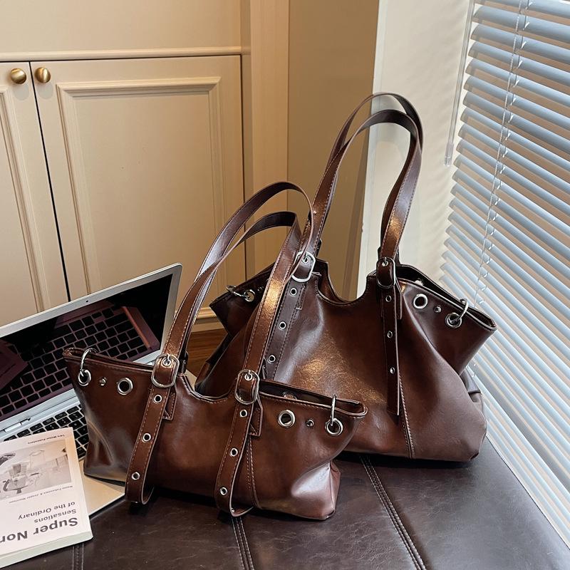

Korean Niche Fashion Versatile Tote Bag: 2025 Autumn/Winter Large Capacity Handbag & Crossbody Shoulder Bag Large кавовий