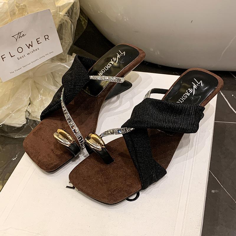 Fashion Hot Selling Fashion Open Toed High-heeled Sandals for Women 2025 Summer  Rhinestone Design Square Head Slippers Beach Cool Pumps