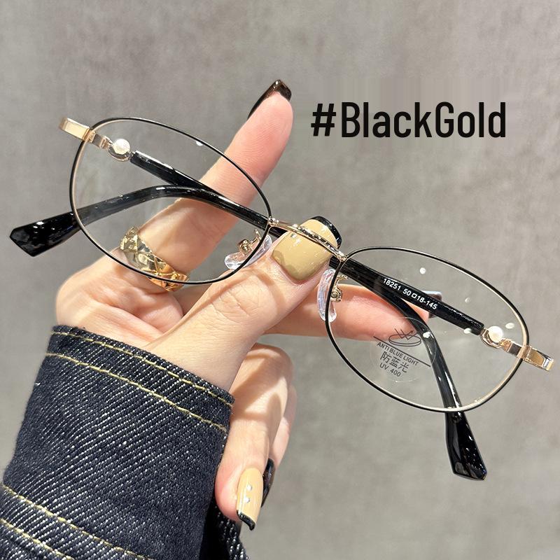Women's Super Light Oval Frame Gold Glasses for Myopia, Prescription-Ready, Ideal for Small Faces.