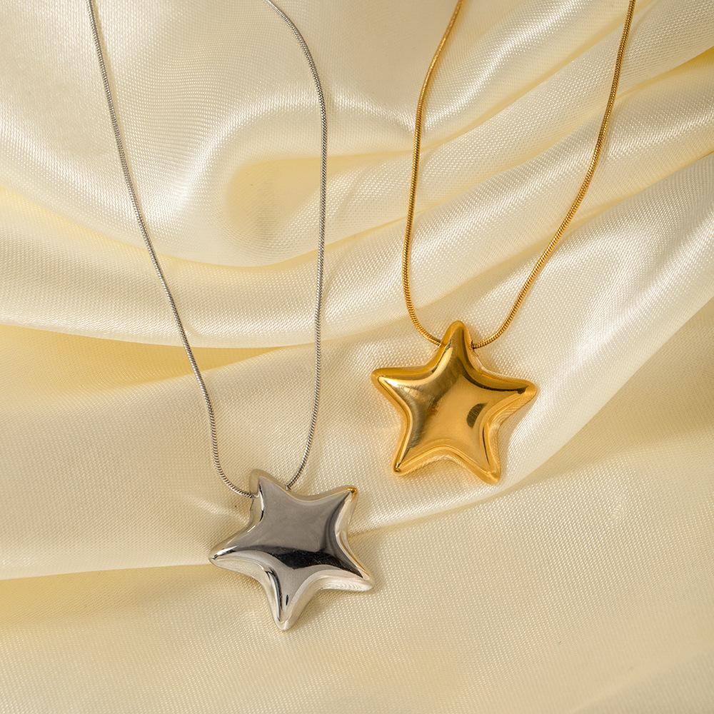 Women's 18K Gold Plated Stainless Steel Star Shape Hollow Pendant Necklace Waterproof Non-Tarnish Jewelry Accessory