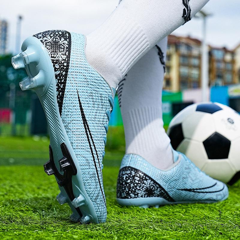 New large size lightweight non-slip football shoes fashionable versatile youth sports shoes Jinjiang shoes