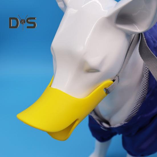 Anti Bite Duck Mouth Shape Dog Muzzle Silicone Duck Bill Dog Mouth Cover Adjustable Dog Muzzle Face Guard for Small Medium Dogs