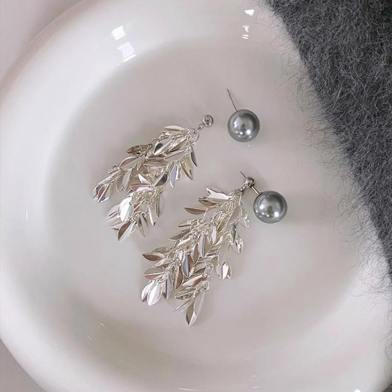 Retro Style Sparkling Wheat Tassel Earrings Fashionable Gray Pearl Earring Women New High End Sweet Earrings Jewelry Accessories