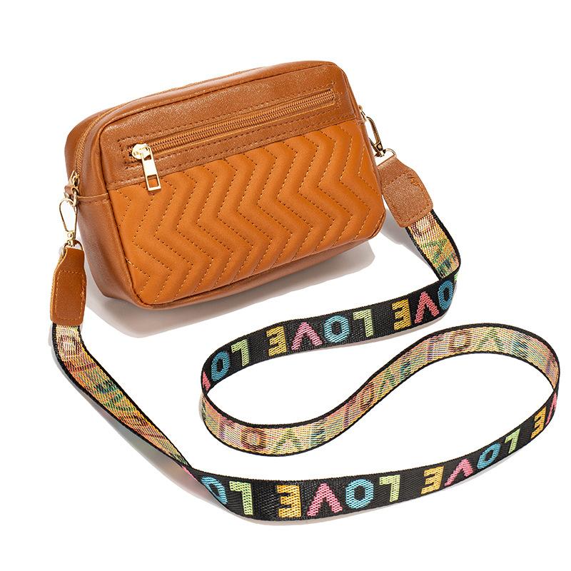 

Женская модная вышитая маленькая квадратная сумка, универсальная элегантная женская сумка, широкий плечевой ремень, кроссбоди, на одно плечо, сумка для мобильного телефона светло-коричневого