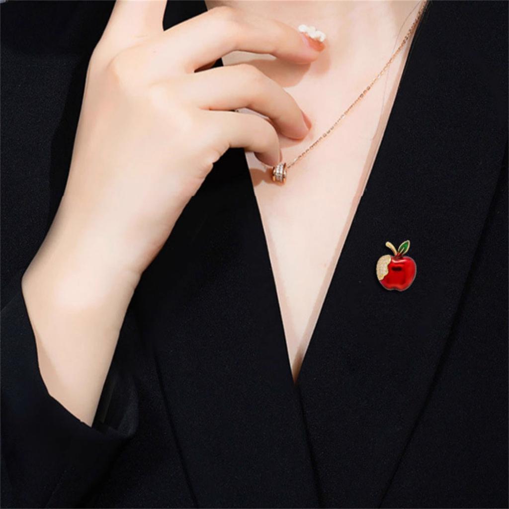 1Pc Japanese and Korean Creative Apple Brooch Pin Fashion Versatile Jewelry Accessories Clothing Bag Decoration Party Gift 2026
