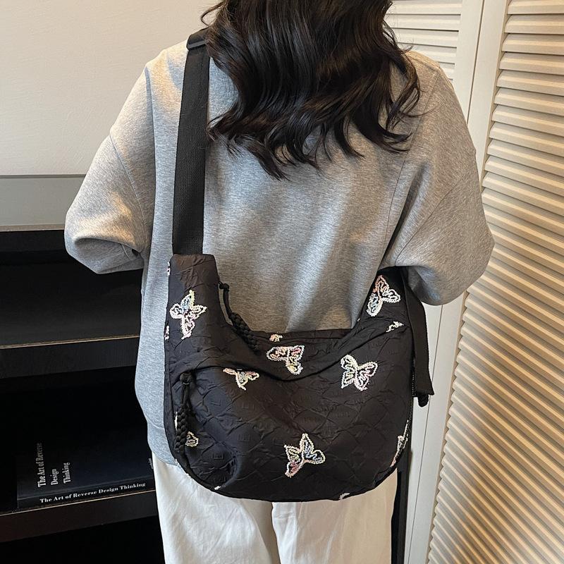 Washed anti-wrinkle messenger bag women's autumn and winter fashion single shoulder large capacity messenger class commuter dumpling bag