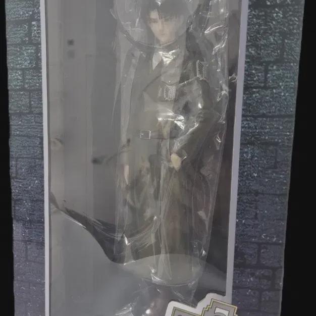 

Атака титанов Леви фигурка